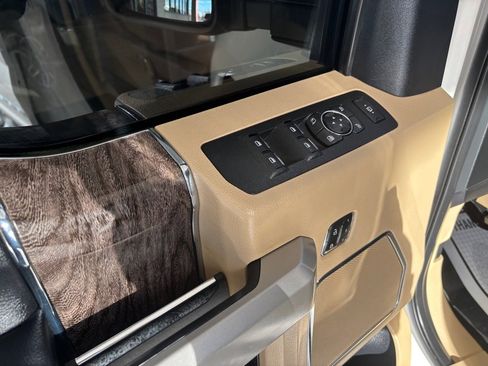 Used 2019 Ford F350 Lariat w/ Lariat Ultimate Package image 9