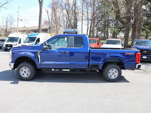 New 2026 Ford F250 XL w/ FX4 Off-Road Package image 4