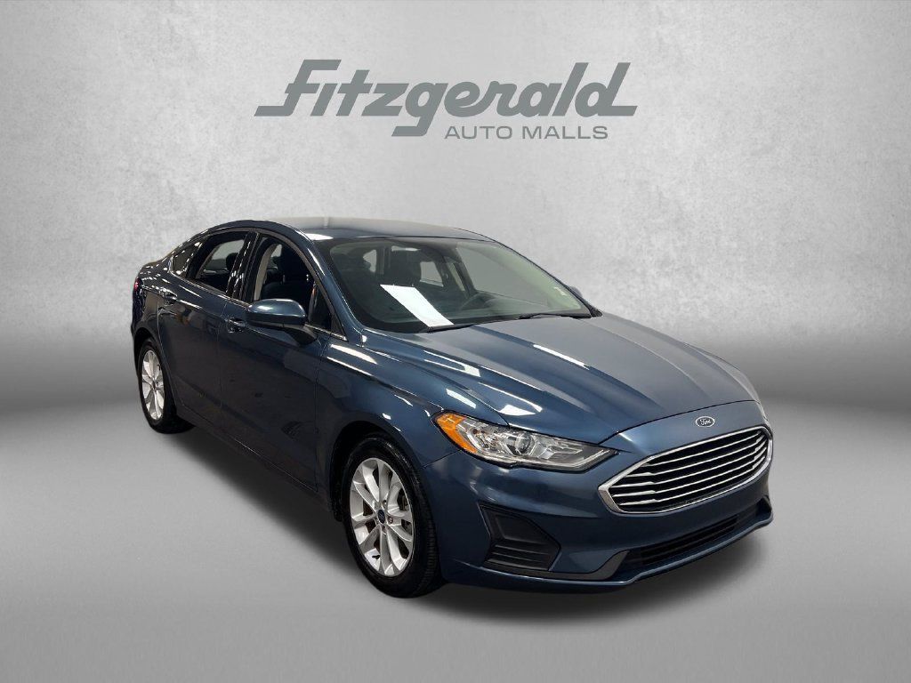 Used 2019 Ford Fusion SE FWD image 9