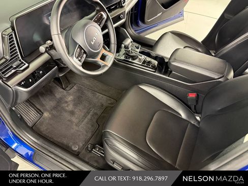 Used 2024 Kia Sportage EX FWD image 19
