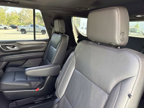 Used 2022 Chevrolet Tahoe Z71 w/ Luxury Package image 11