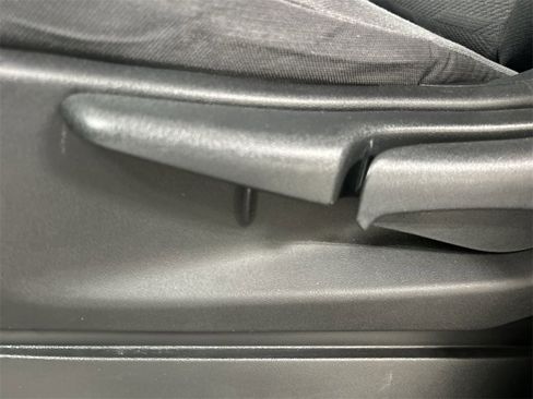 Used 2023 Nissan Frontier S w/ Technology Package image 12