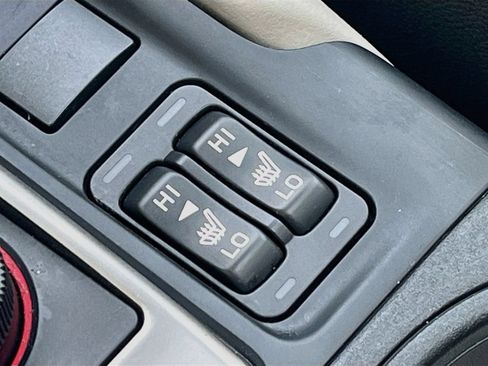 Used 2023 Subaru Forester Premium AWD/4WD image 19