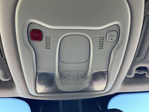 Used 2021 Jeep Renegade Sport image 34