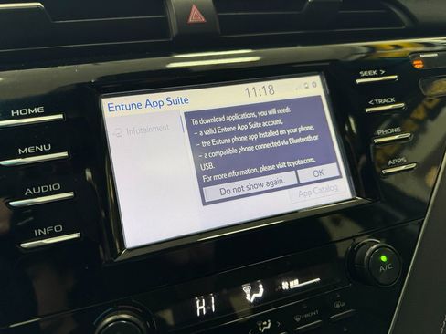 Used 2018 Toyota Camry SE w/ Moonroof Package FWD image 31