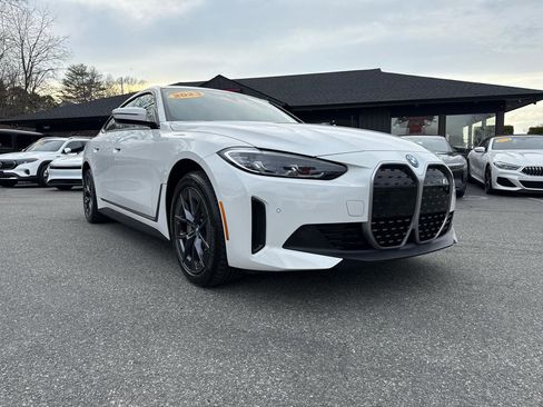 Used 2023 BMW i4 eDrive35 w/ Premium Package image 13