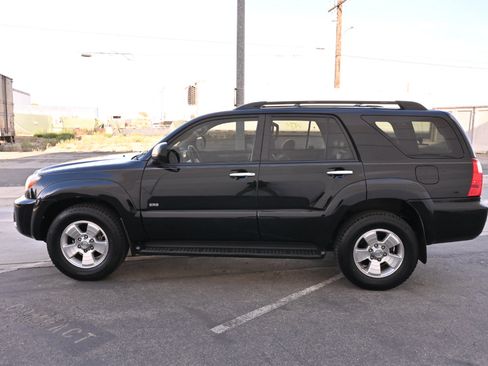 Used 2008 Toyota 4Runner SR5 RWD image 4