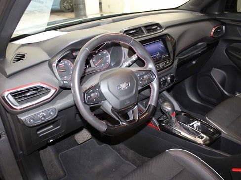 Used 2021 Chevrolet TrailBlazer RS w/ Convenience Package image 12