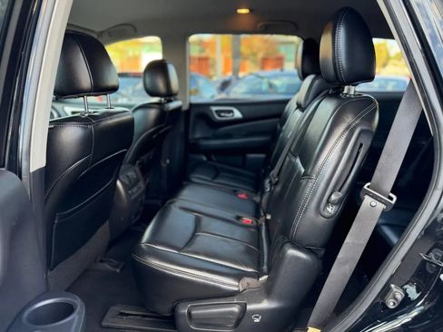 Used 2017 Nissan Pathfinder SL image 21