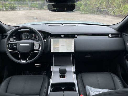 New 2026 Land Rover Range Rover Velar Dynamic SE image 14