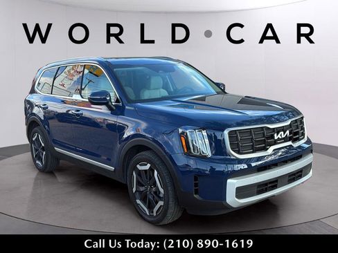 Used 2025 Kia Telluride S image 2