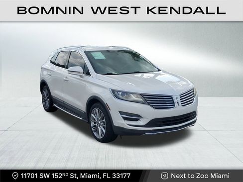 Used 2017 Lincoln MKC Reserve image 1