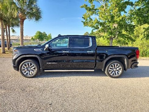 Used 2024 GMC Sierra 1500 Denali w/ Denali Reserve Package AWD/4WD image 2