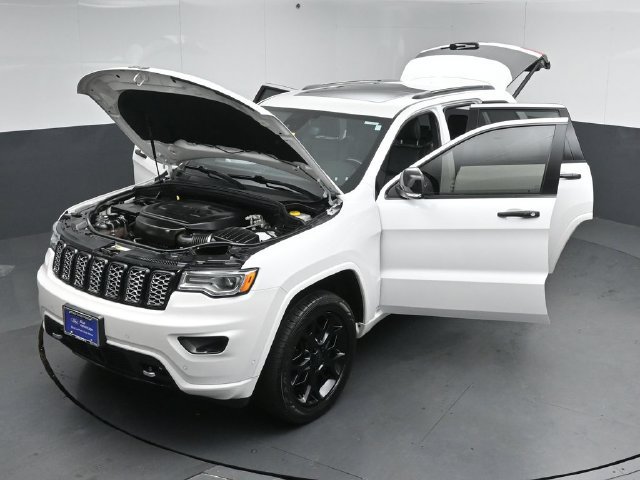 Used 2020 Jeep Grand Cherokee Overland AWD/4WD image 56