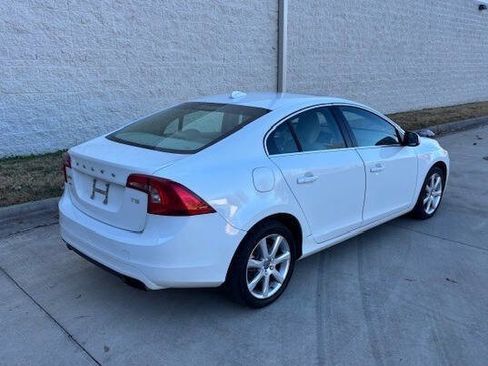Used 2016 Volvo S60 T5 Premier image 16