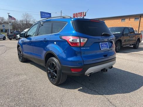 Certified 2017 Ford Escape SE w/ Equipment Group 201A image 25