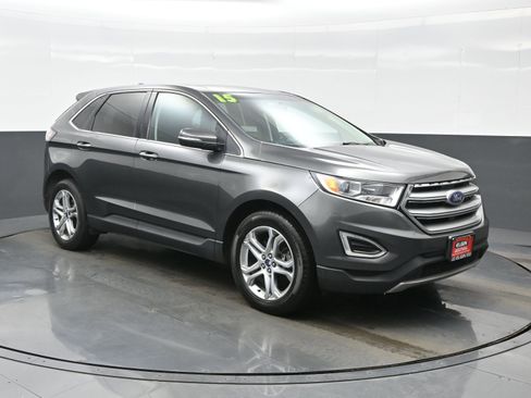 Used 2015 Ford Edge Titanium w/ Equipment Group 301A image 8
