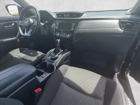 Used 2019 Nissan Rogue SV w/ Premium Package FWD image 15