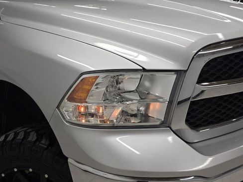 Used 2019 RAM 1500 Classic SLT AWD/4WD image 39
