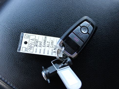 Used 2020 Ford Expedition XLT image 31