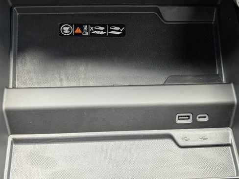 Used 2025 Chevrolet Tahoe Premier RWD image 21