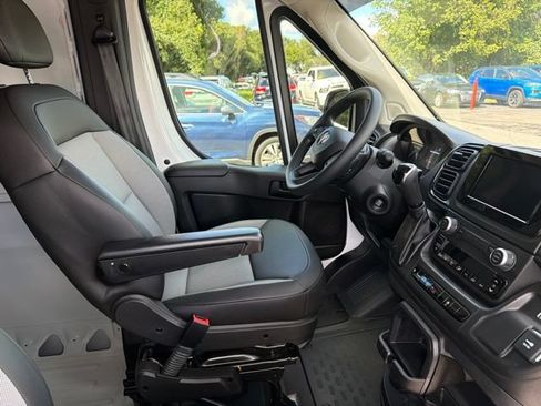 Used 2025 RAM ProMaster 1500 w/ Convenience Group FWD image 16