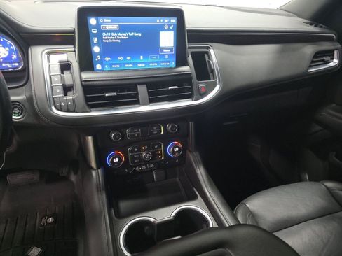 Used 2022 Chevrolet Tahoe Z71 w/ Luxury Package AWD/4WD image 9