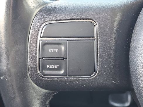 Used 2018 Jeep Wrangler Unlimited Sahara AWD/4WD image 14