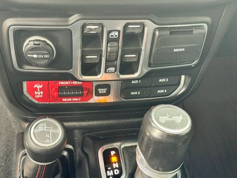 Used 2020 Jeep Wrangler Unlimited Rubicon w/ Quick Order Package 28Y Recon AWD/4WD image 30