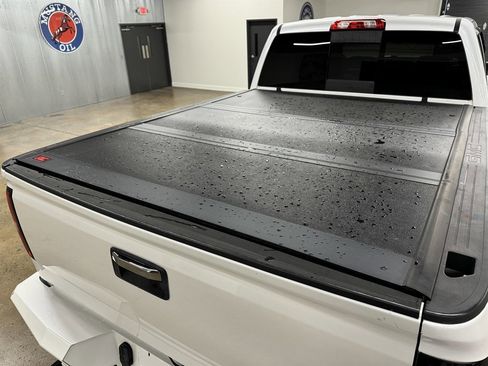 Used 2018 GMC Sierra 2500 Denali image 14