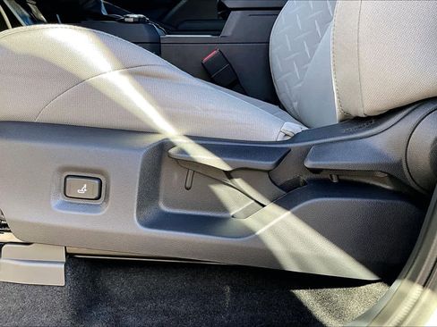 Used 2026 Toyota Tacoma SR5 image 34