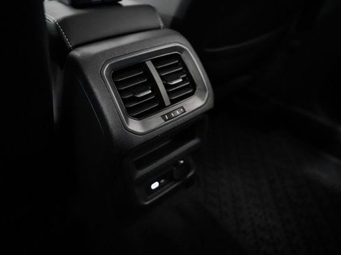 Used 2024 Volkswagen Tiguan SE R-Line AWD/4WD image 26