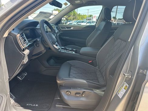 New 2026 Volkswagen Atlas SEL Premium R-Line image 9