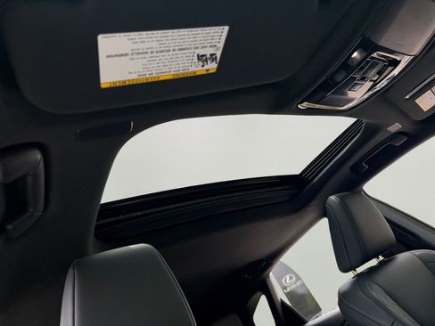 Used 2024 Lexus RX 350 Premium w/ Accessory Package (Z1) AWD/4WD image 7