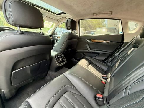 Used 2017 Maserati Quattroporte S RWD image 36