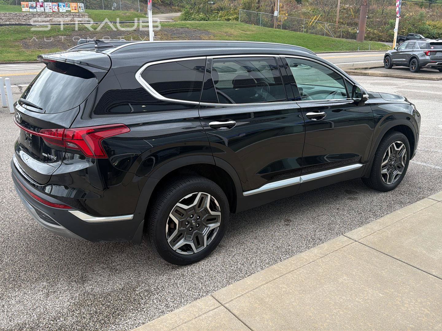 Used 2023 Hyundai Santa Fe Limited w/ Cargo Package AWD/4WD image 6