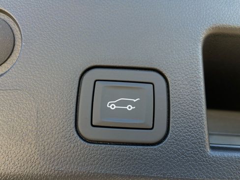 Used 2026 Chevrolet Equinox RS FWD image 14