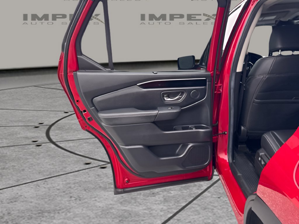 Used 2025 Honda Pilot Touring image 26