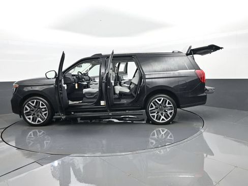 New 2026 Ford Expedition Max Platinum w/ Platinum Ultimate Package AWD/4WD image 40