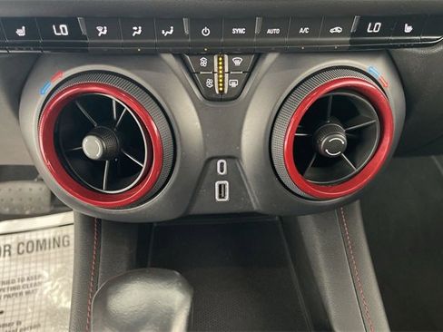 Used 2020 Chevrolet Blazer RS image 40