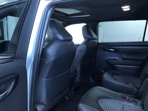 Certified 2025 Toyota Highlander XSE AWD/4WD image 19