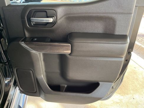 Used 2020 Chevrolet Silverado 1500 LTZ w/ LTZ Premium Package image 15