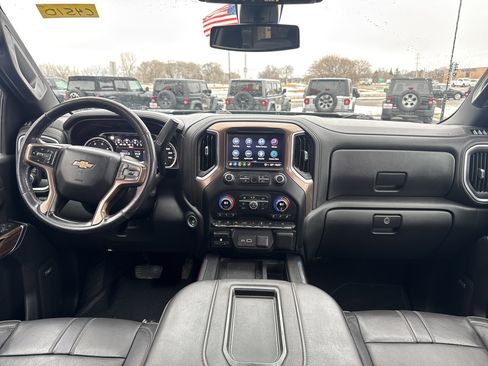 Used 2022 Chevrolet Silverado 3500 High Country w/ Safety Package II image 27