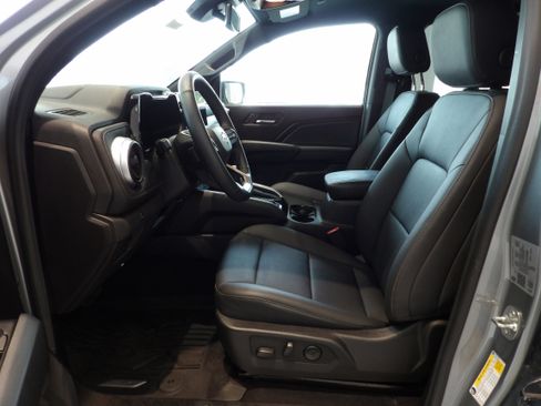 Used 2024 Chevrolet Colorado LT w/ LT Convenience Package III image 17