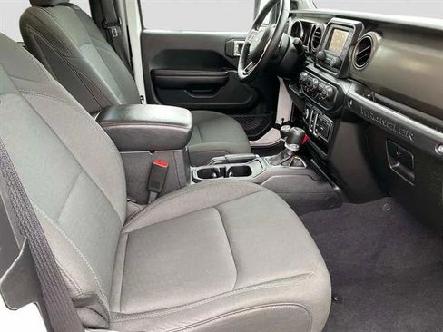 Certified 2020 Jeep Wrangler Sport image 23