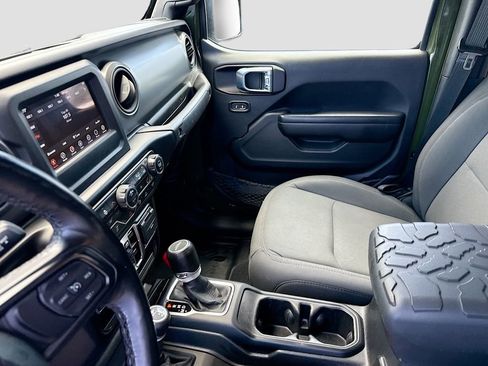 Used 2021 Jeep Gladiator Sport AWD/4WD image 26