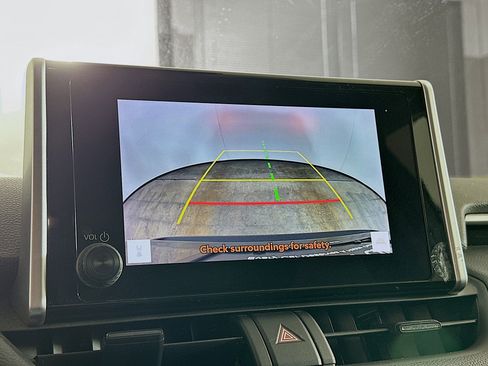 Used 2024 Toyota RAV4 XLE image 23