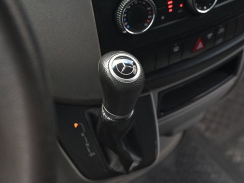 Used 2017 Mercedes-Benz Sprinter 2500 image 23