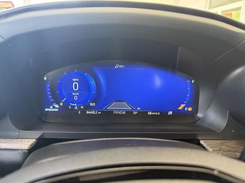Used 2021 Ford Explorer Platinum AWD/4WD image 5