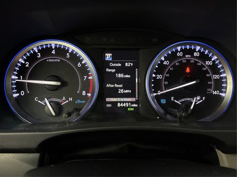 Used 2019 Toyota Highlander XLE AWD/4WD image 23